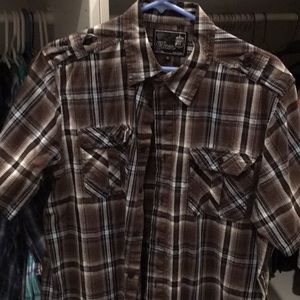 5/$25 S/S button down casual shirt. Size XL